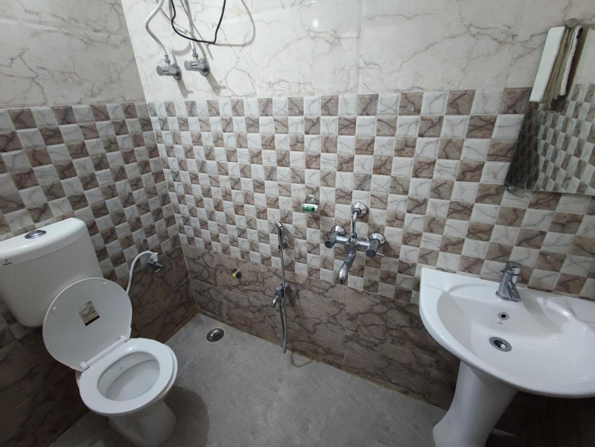 Hotel Kanha Shyam Madhubani Экстерьер фото